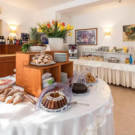 A Mare Hotel 3*