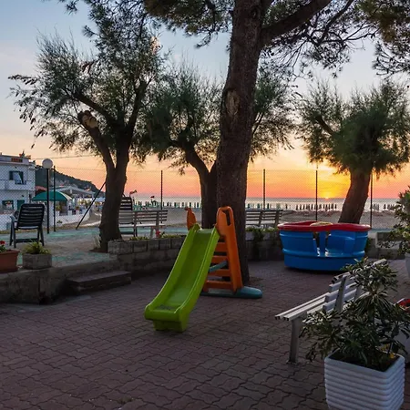 A Mare Hotell Peschici