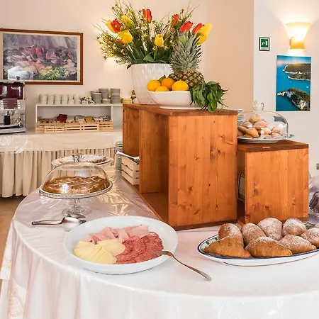 A Mare بيسْكيتْشّي